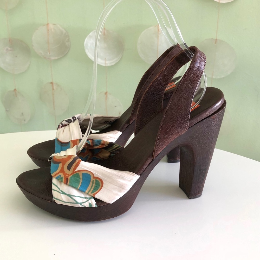 Hugo Boss Floral Slingback Platform Sandals Vintag